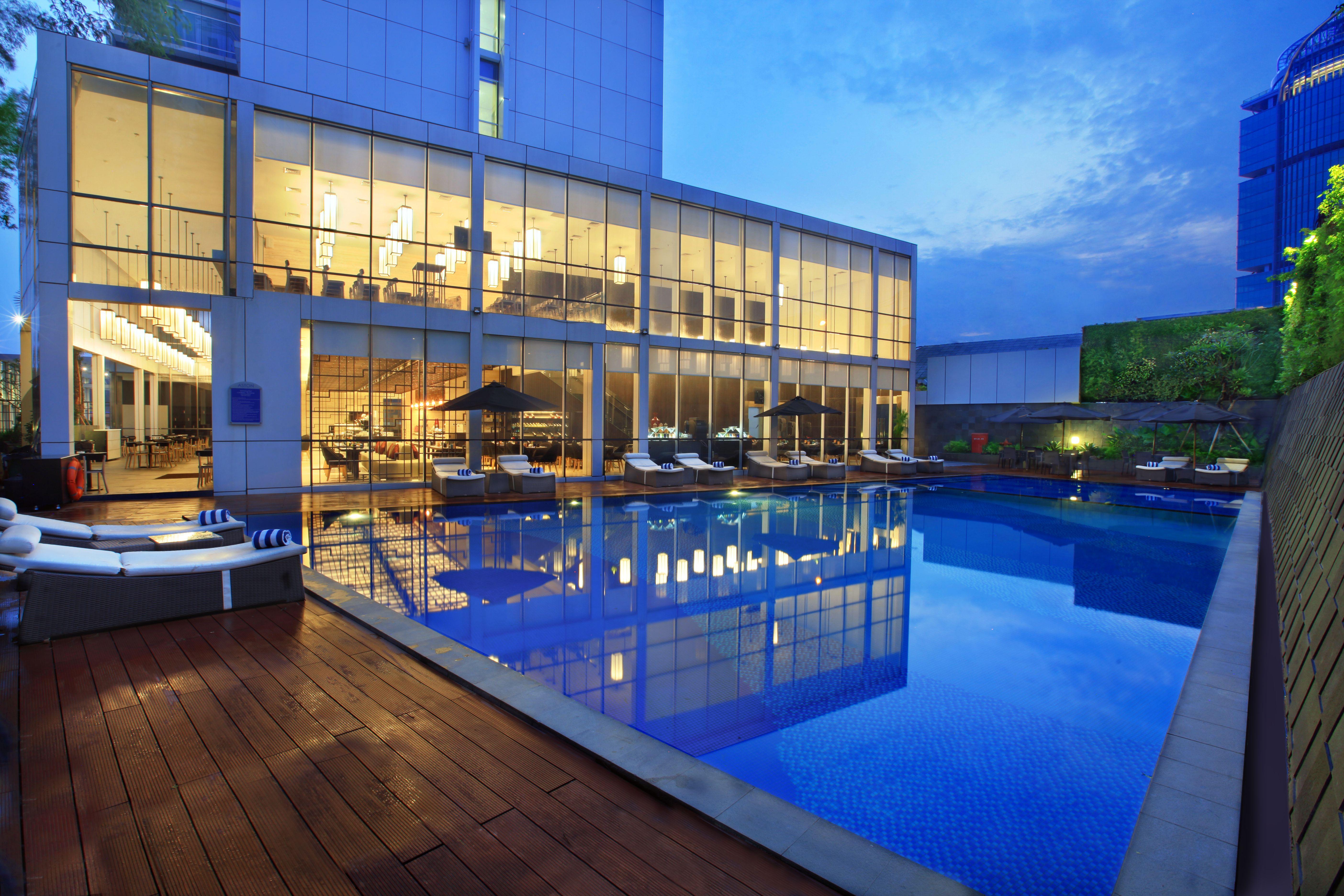 Aston Priority Simatupang Hotel And Conference Center Jakarta Buitenkant foto
